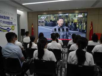 厚植爱国主义情怀丨安和物业组织观看抗战胜利80周年阅兵直播