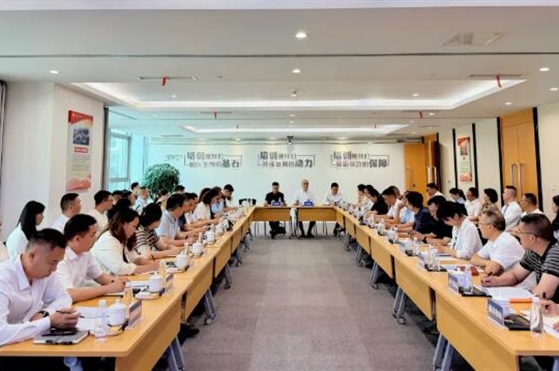 协会组织开展物业行业安全再警示再教育 “大排查、大曝光、大整治”再动员再部署